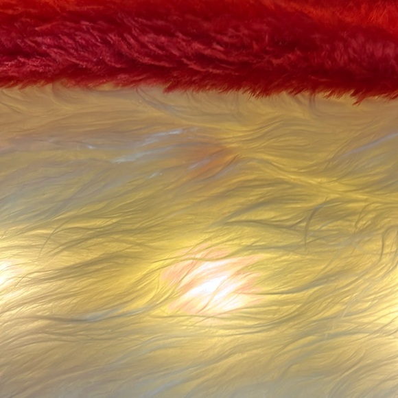 SANTA 🤶 HAT 🎩 LIGHTS UP WITH THREE DIFFERENT SETTINGS - Picture 2 of 6